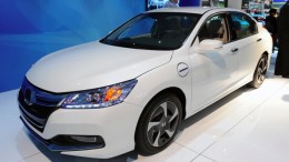Front view of the 2014 Honda Accord Plug-in from the 2012 North American International Auto Show